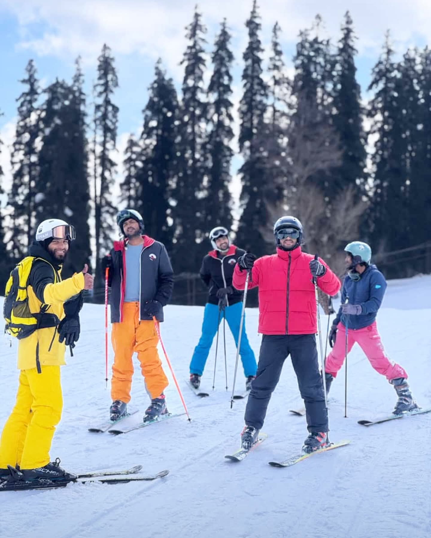 Learn Skiing in Gulmarg - Beginners photo 2