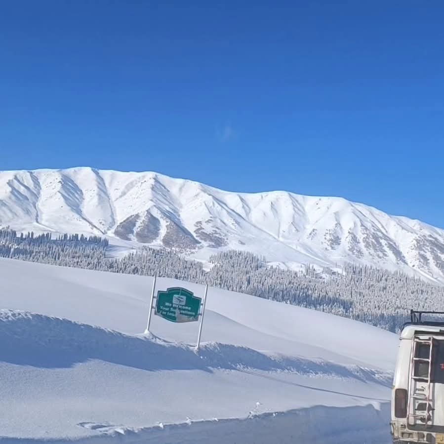 Learn Skiing in Gulmarg - Beginners photo 4